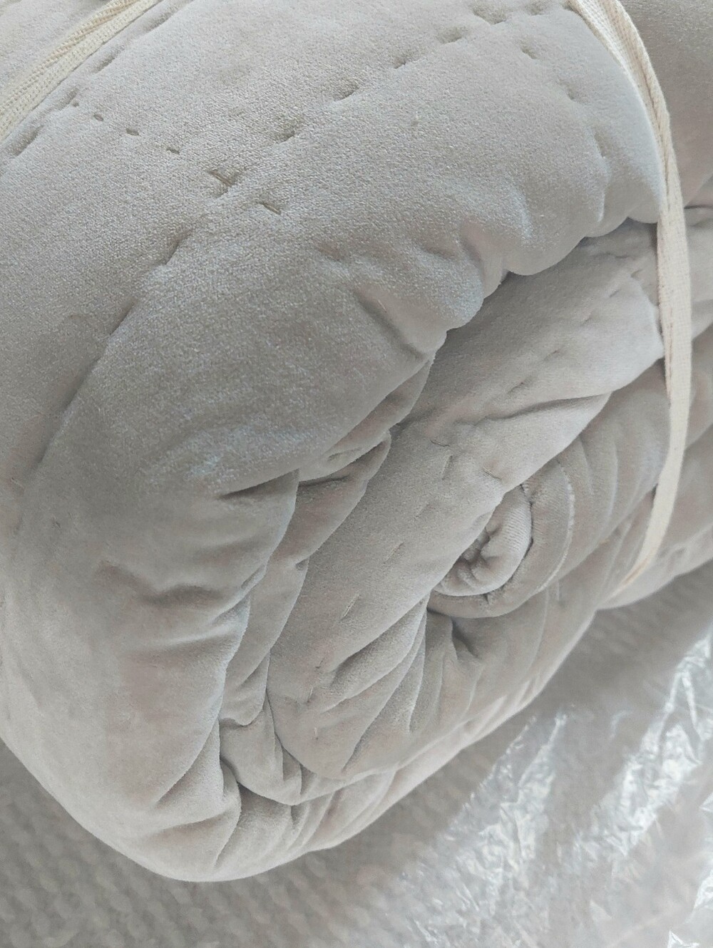 NWT! Quince Cotton Taupe Velvet Box Quilt! King/ Cal King! (868) - Picture 7 of 10